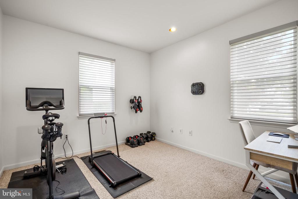 818 Northridge Way