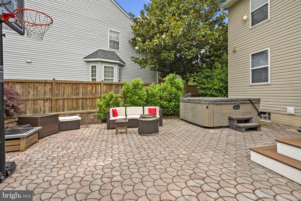 818 Northridge Way