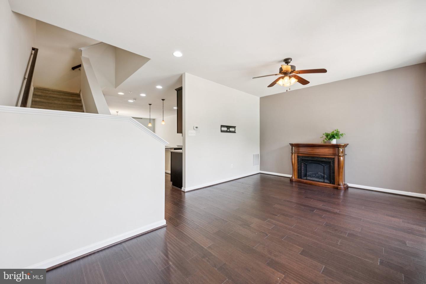 220 Tanner Ln