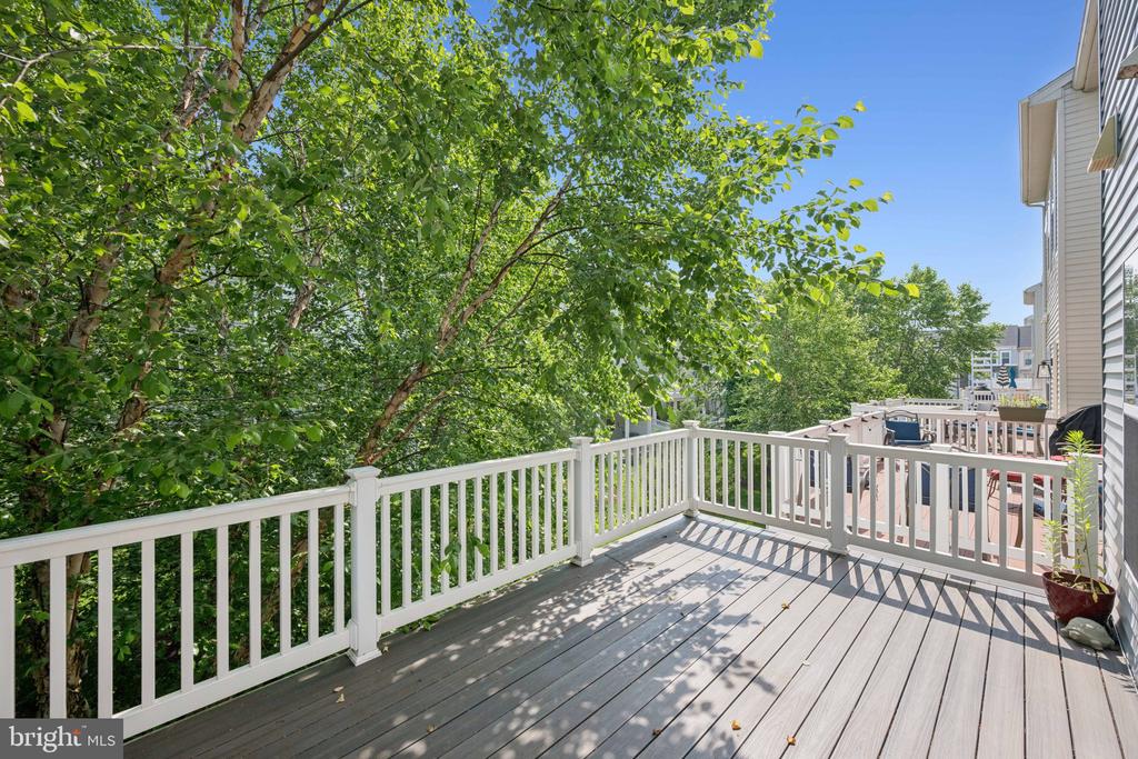 220 TANNER LN