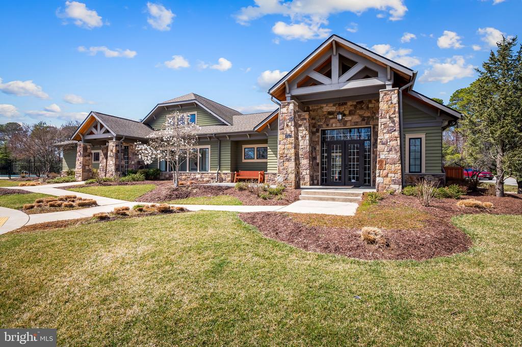 220 TANNER LN