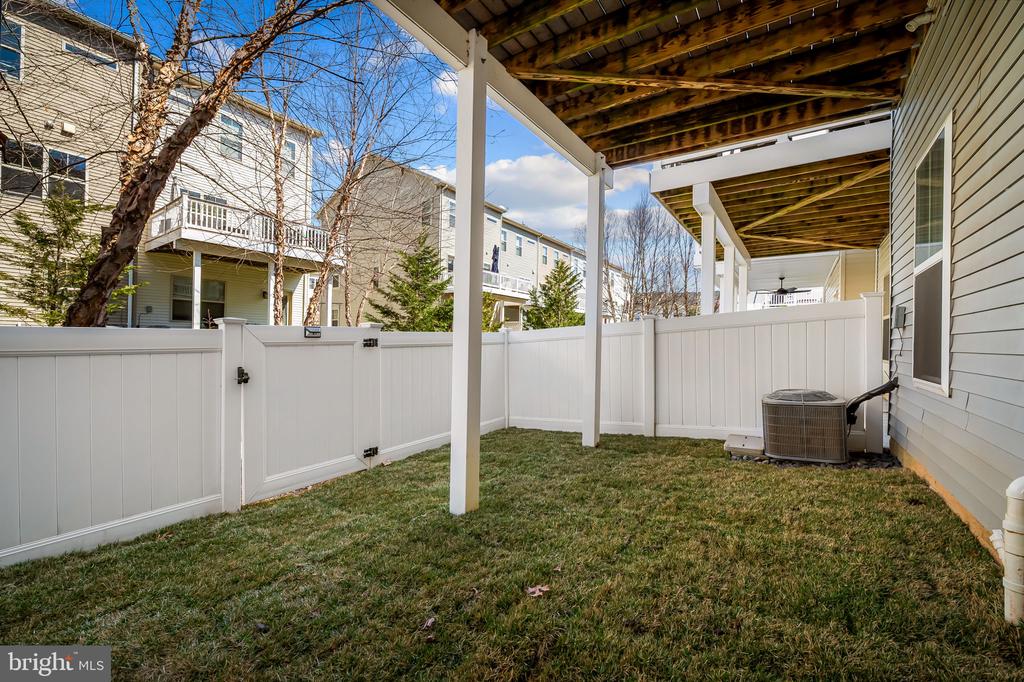 220 TANNER LN