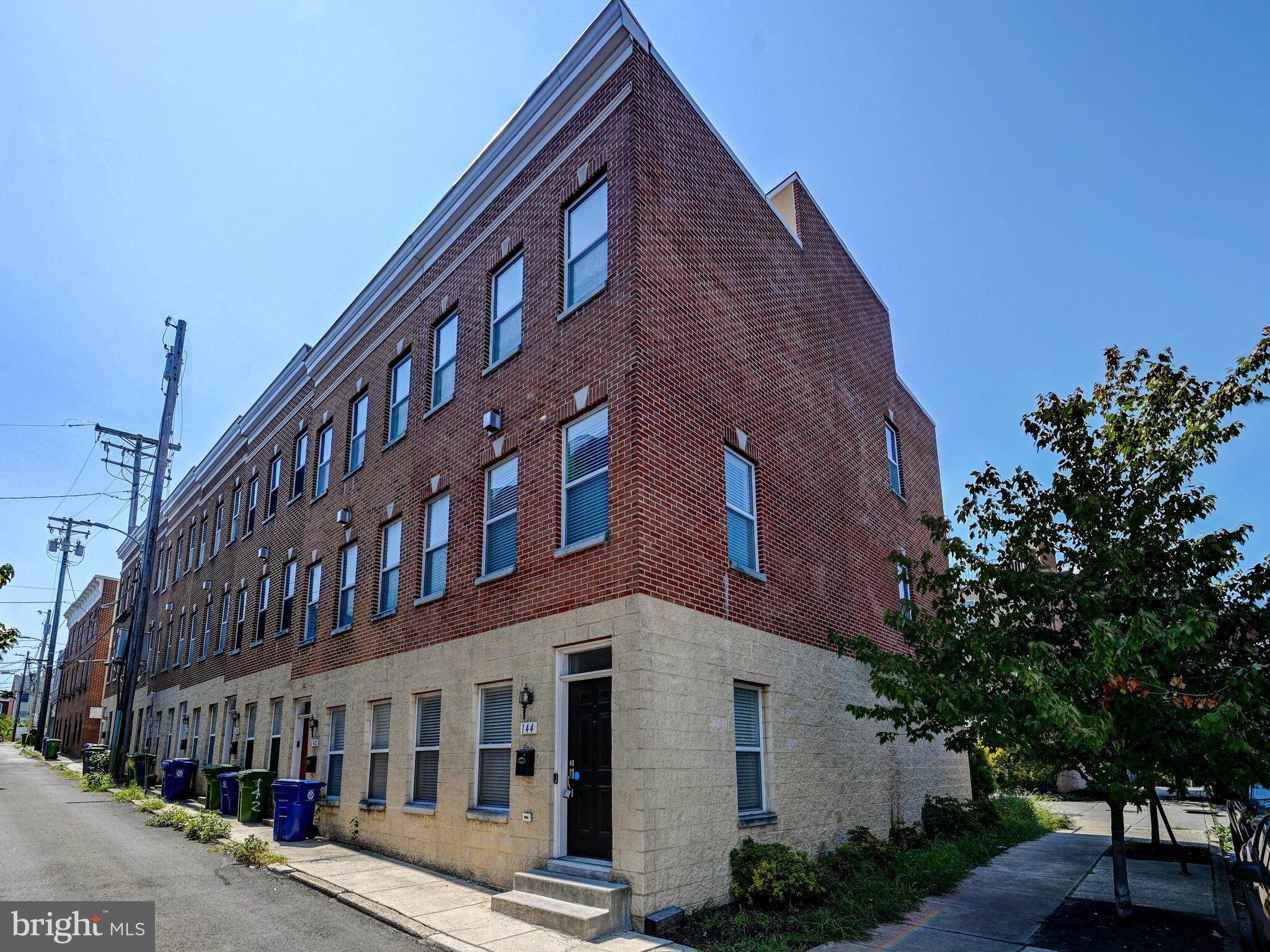 144 N Duncan St
