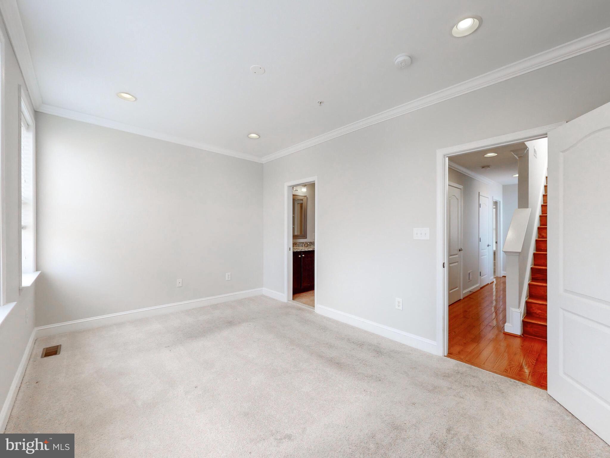 144 N Duncan St