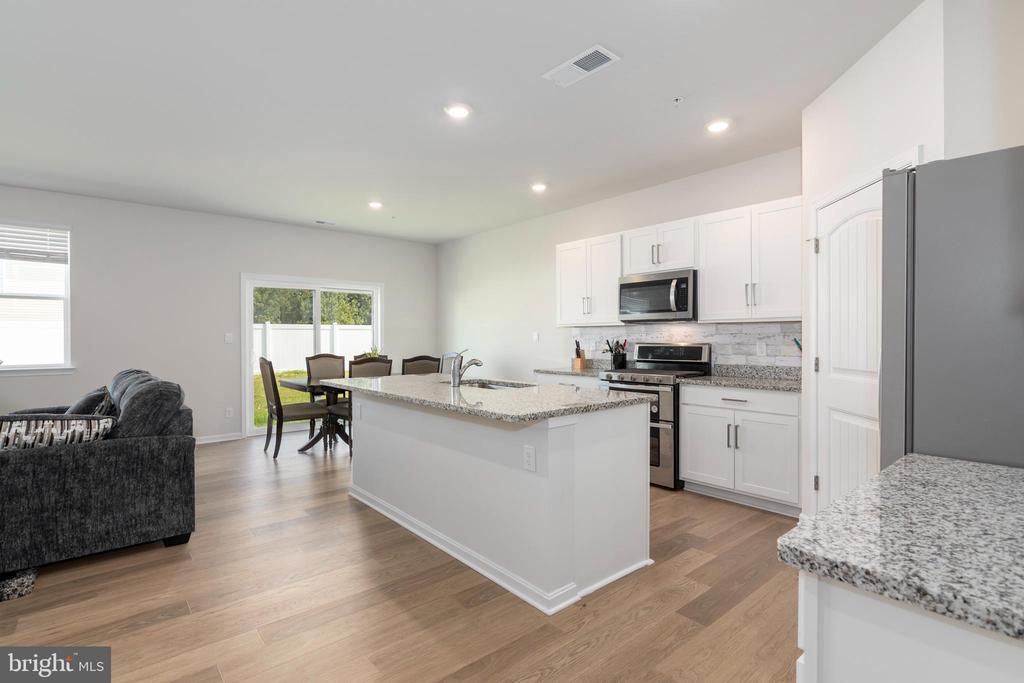 387 Robbins Farm Rd