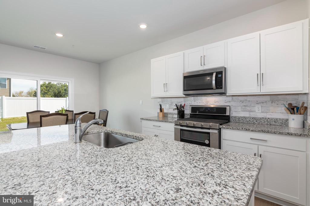 387 Robbins Farm Rd