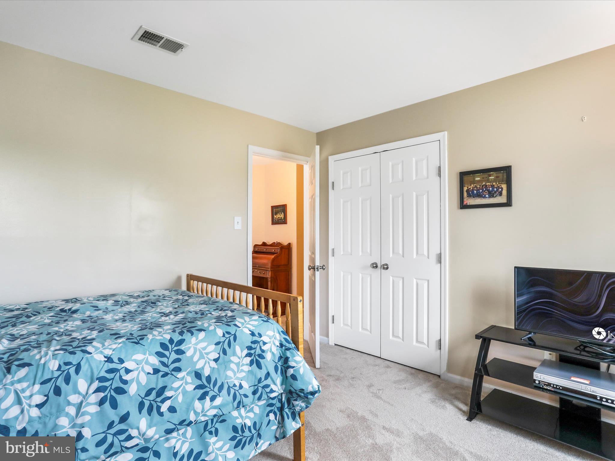 5303 Coronet Ct