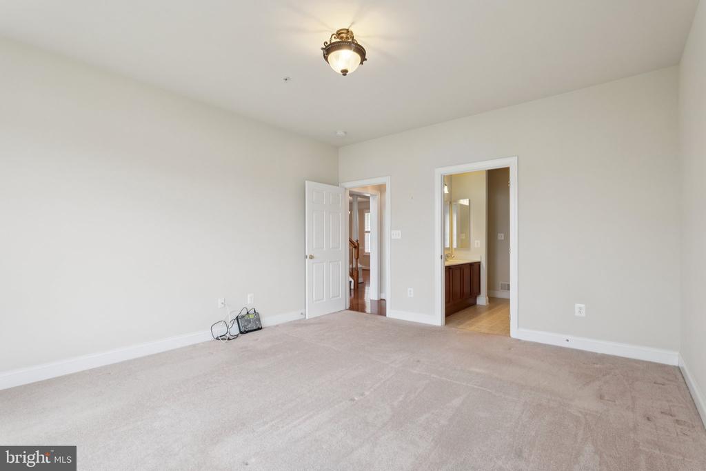 24 Tocati St
