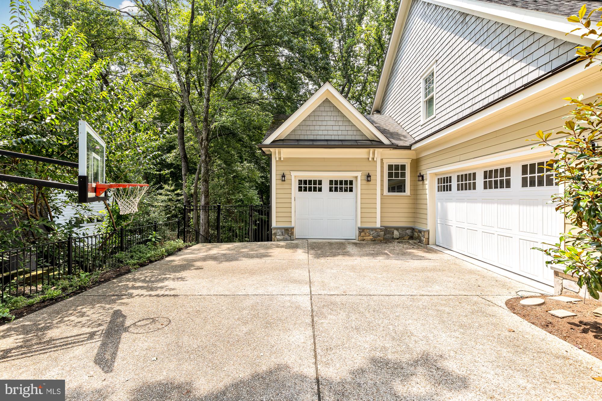 7904 CARTERET ROAD