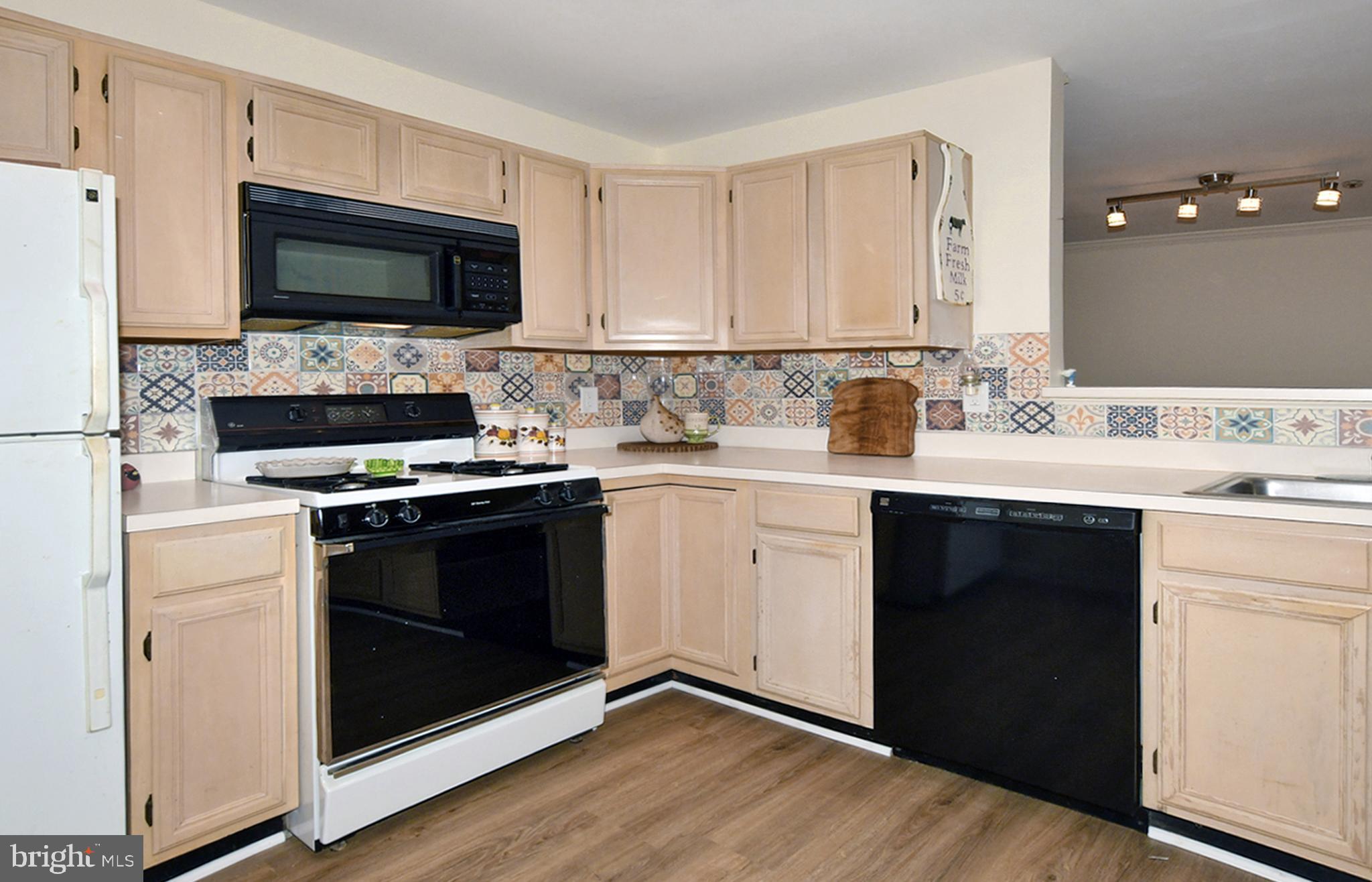 20408 Shore Harbour DRIVE Unit: 5-B