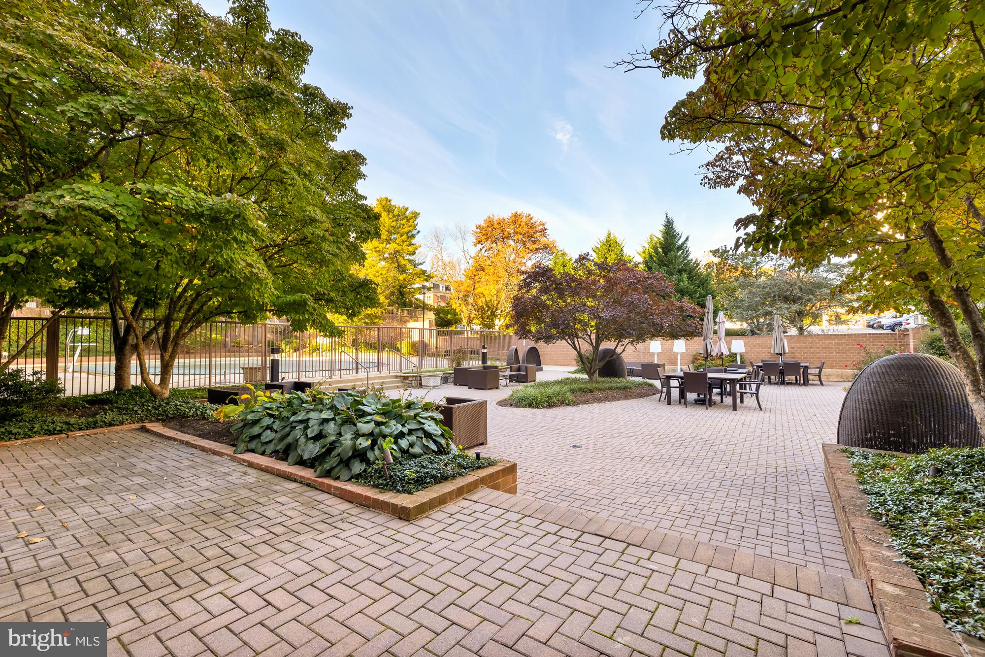 10101 Grosvenor PLACE Unit: 716