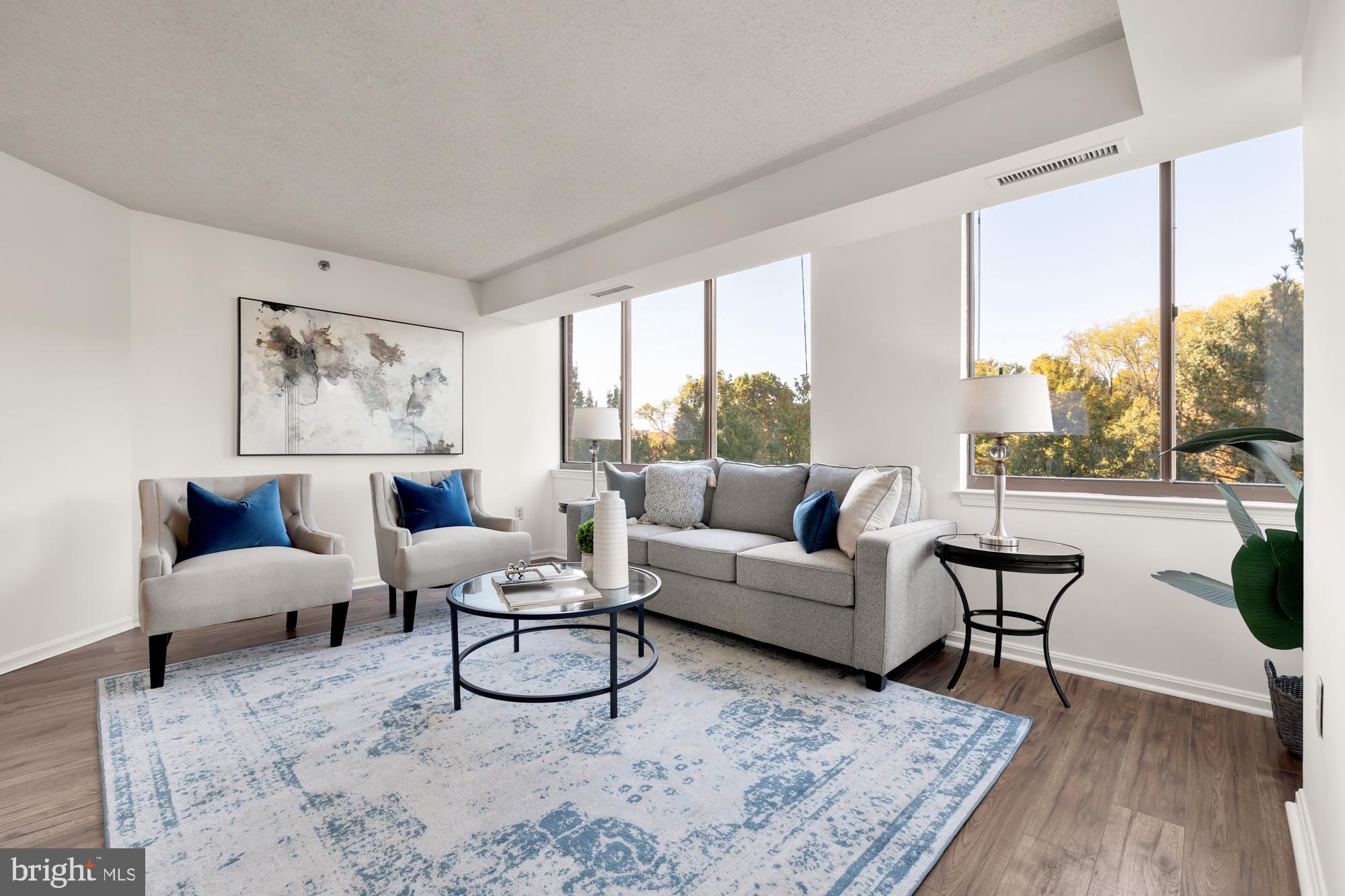 10101 Grosvenor PLACE Unit: 716