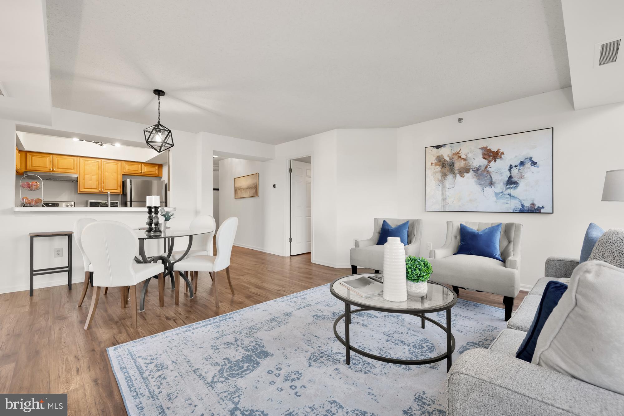 10101 Grosvenor PLACE Unit: 716