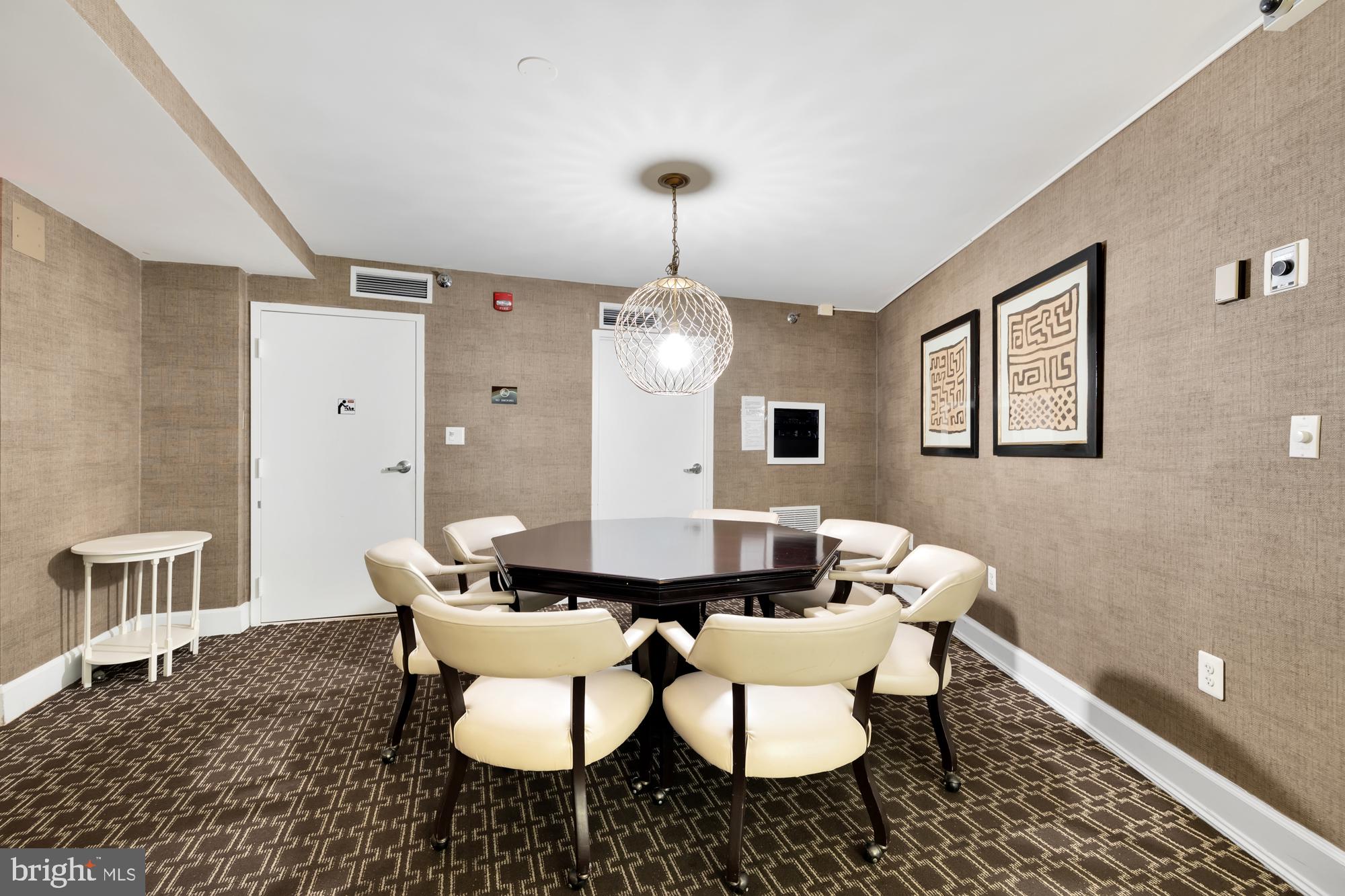 10101 Grosvenor PLACE Unit: 716