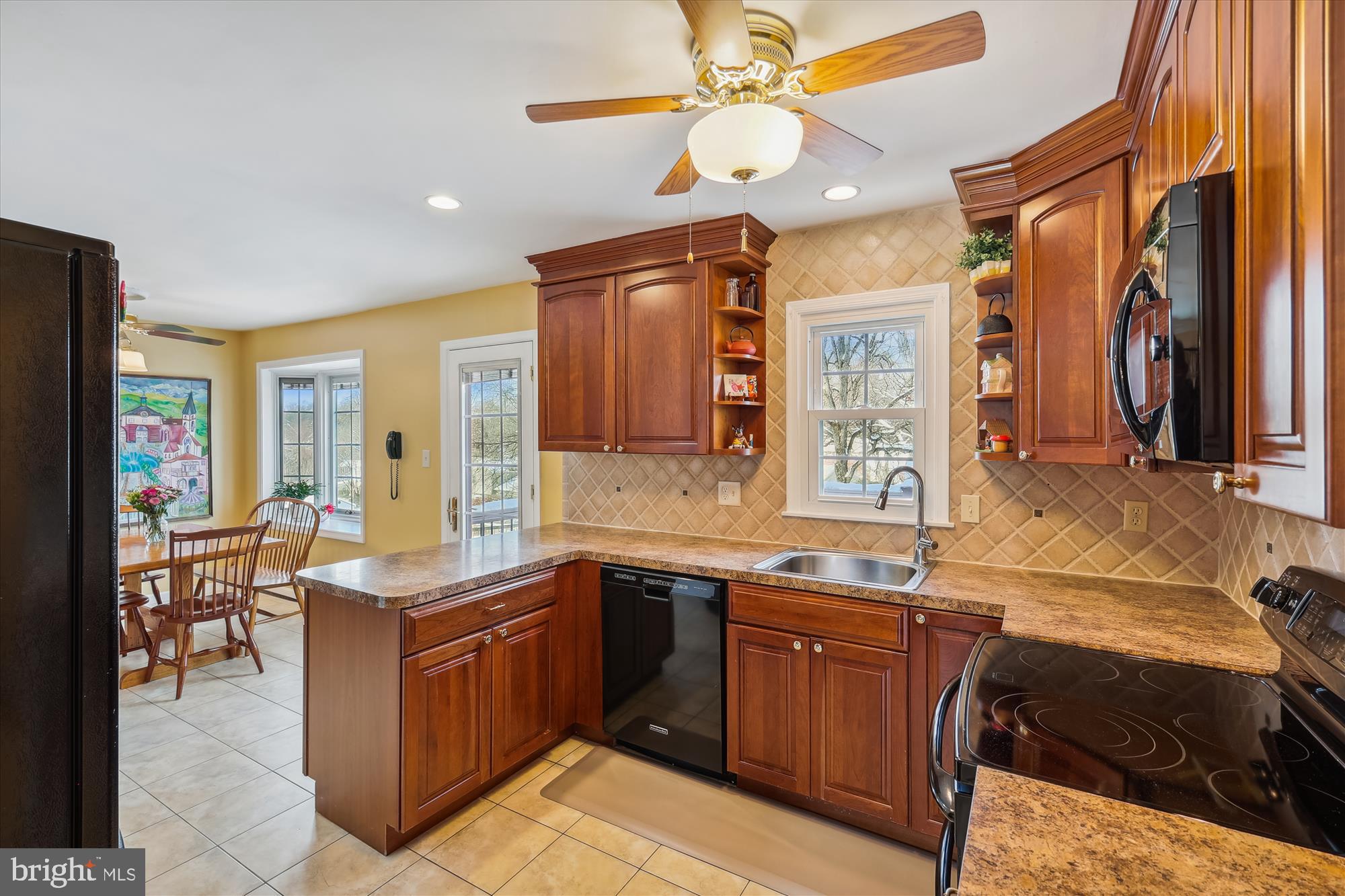 15120 Centergate Dr