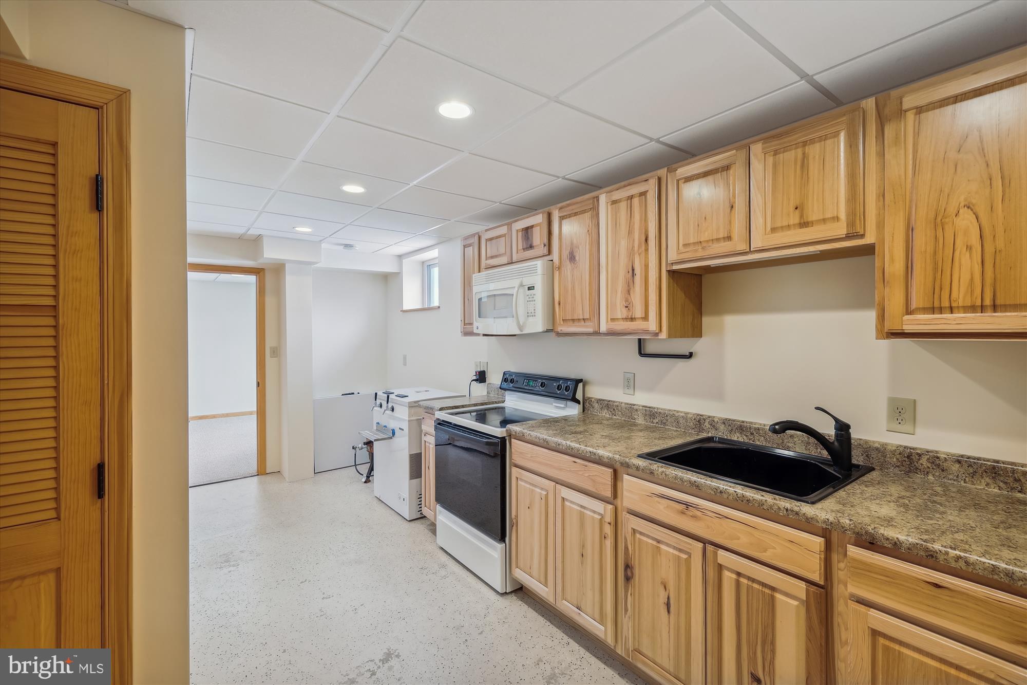 15120 Centergate Dr