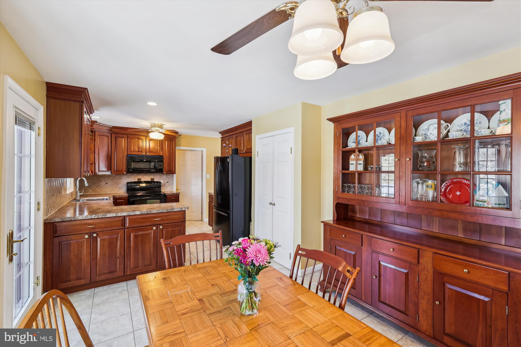 15120 Centergate Dr