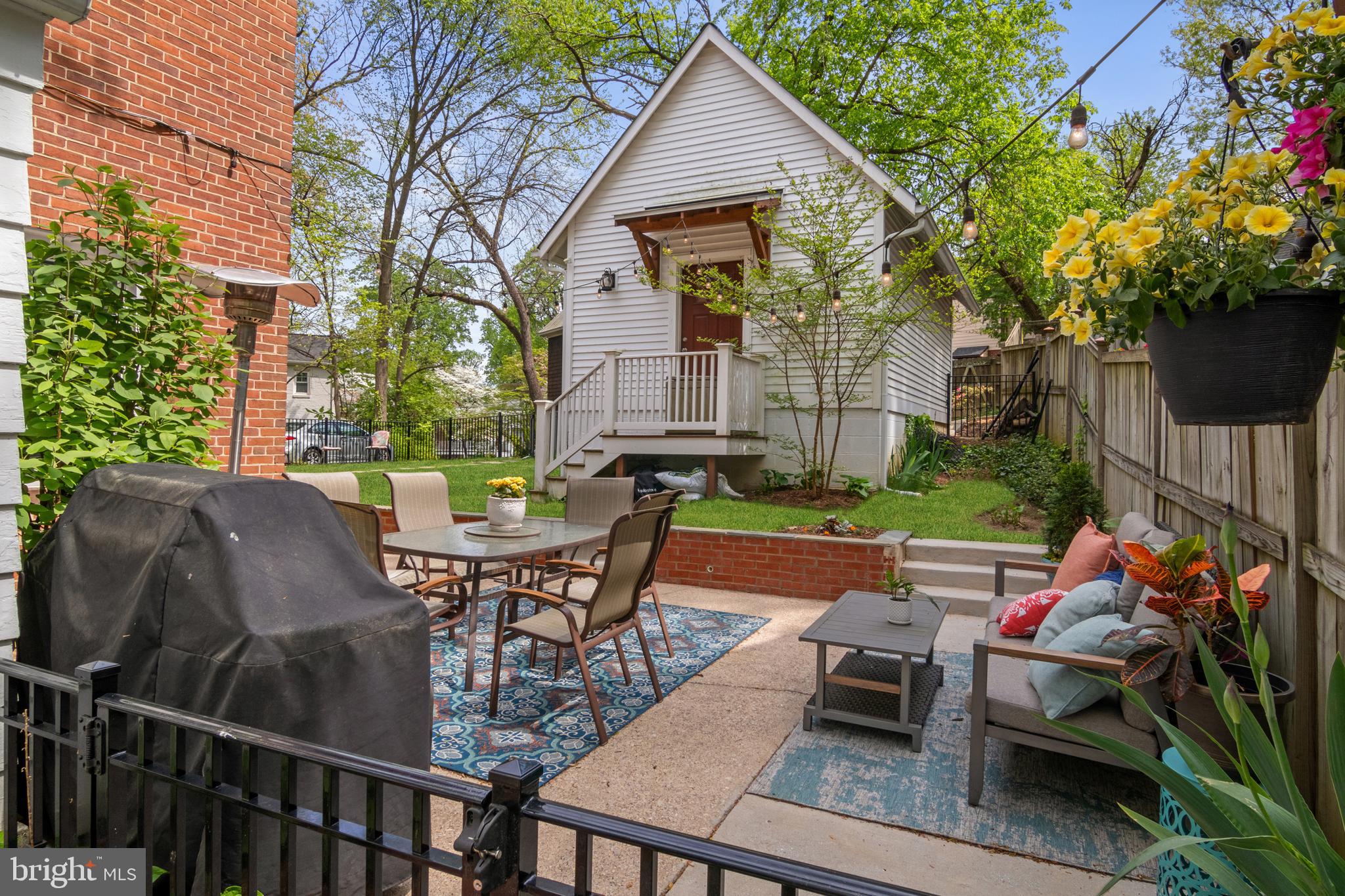 612 Ellsworth Dr