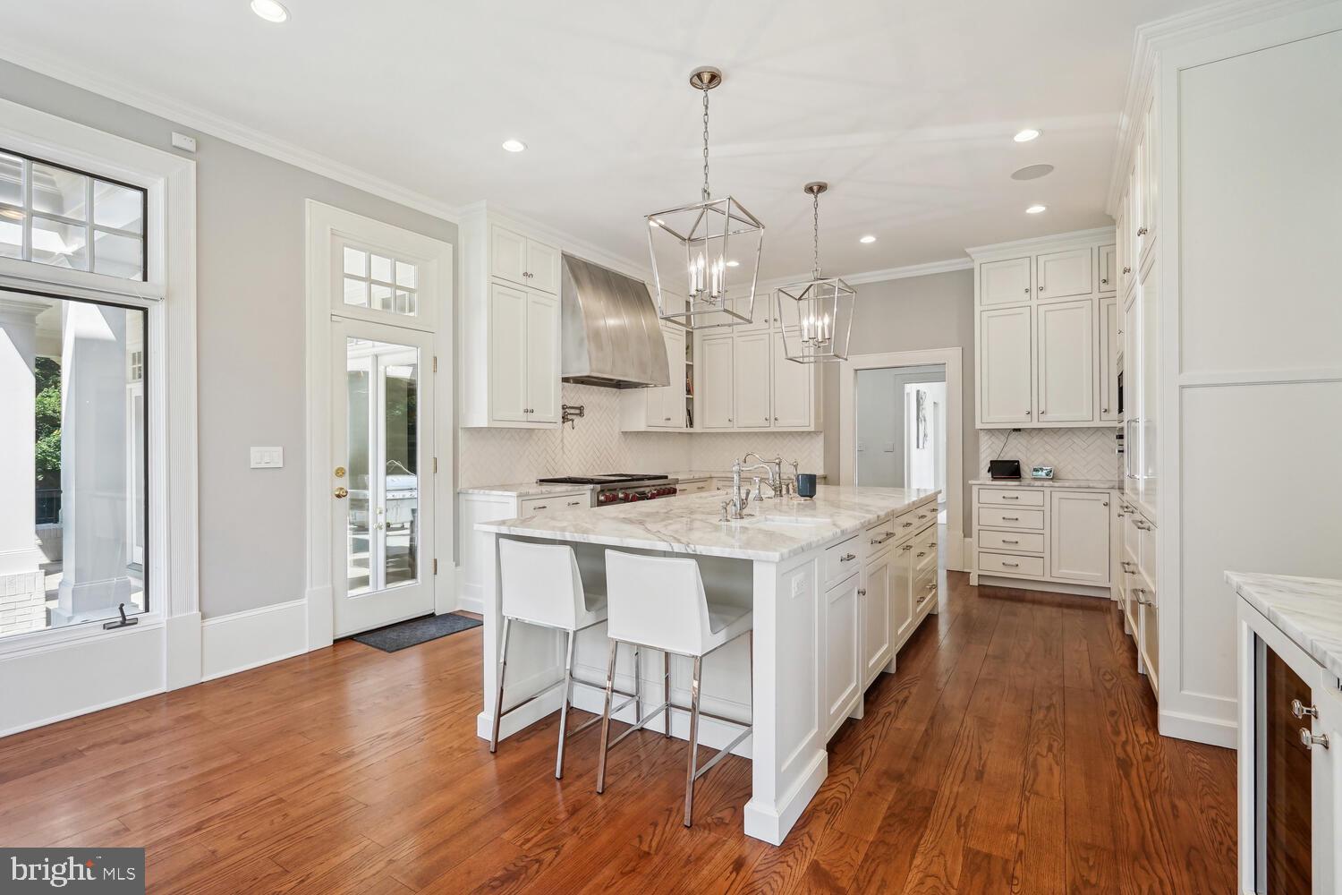 10706 Riverwood Dr