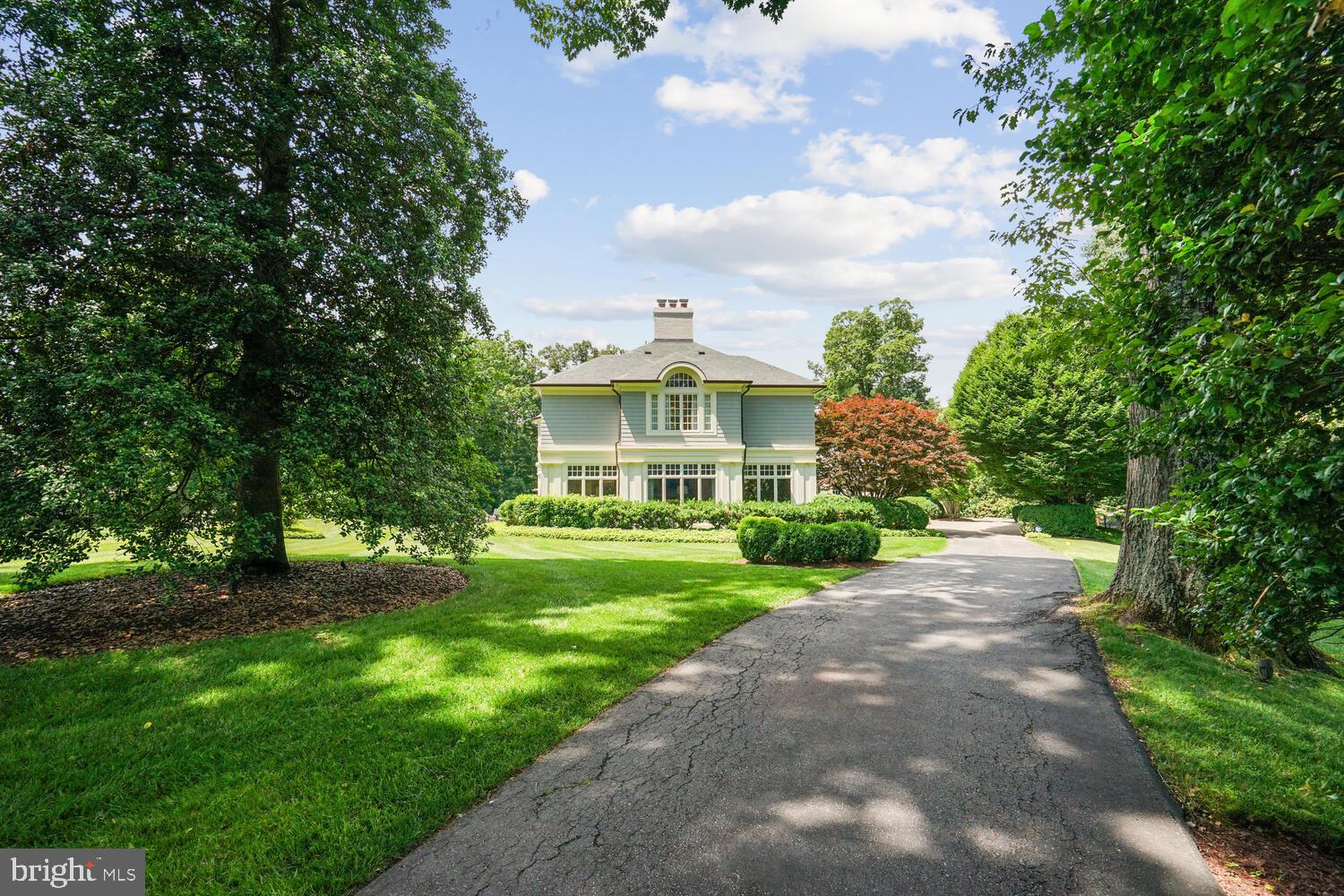 10706 Riverwood Dr