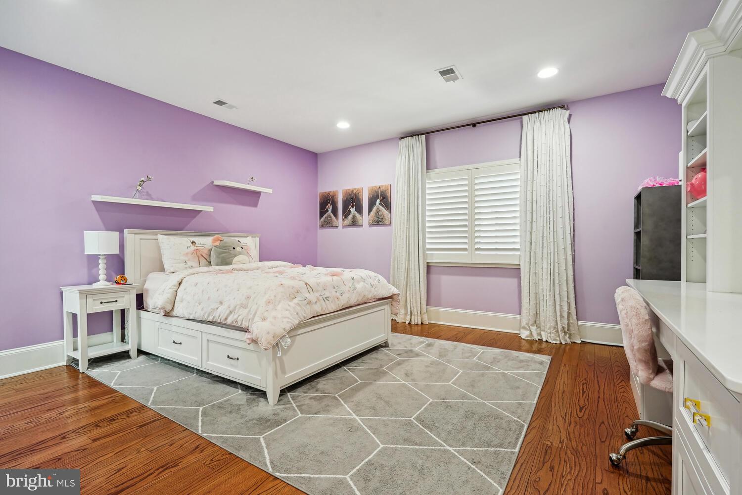 10706 Riverwood Dr