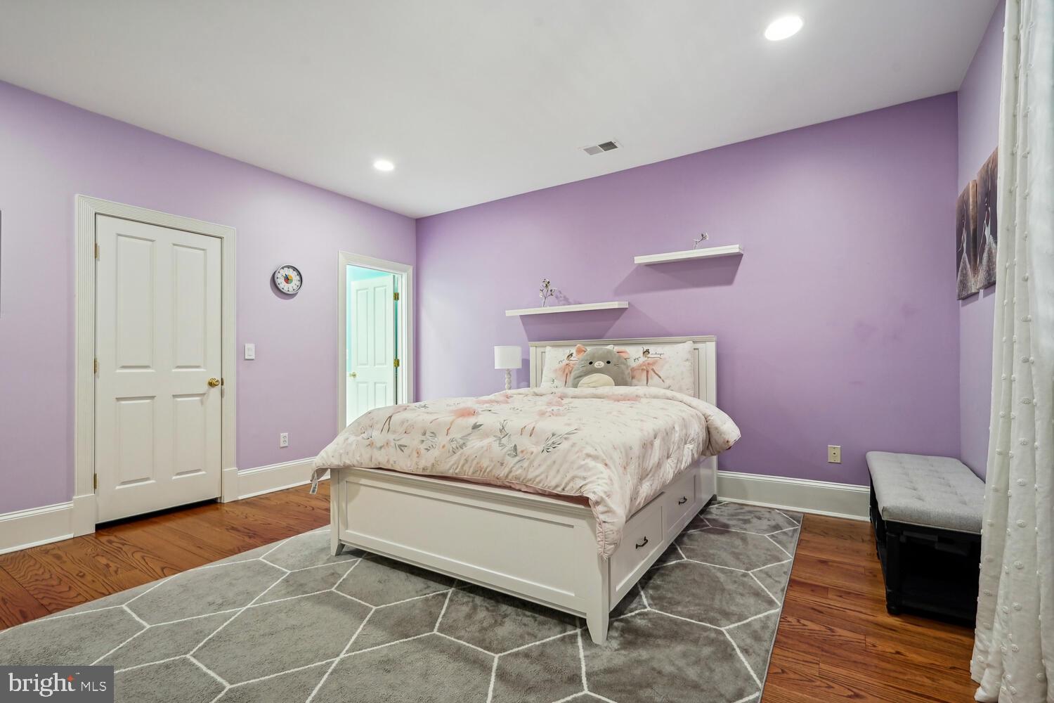 10706 Riverwood Dr
