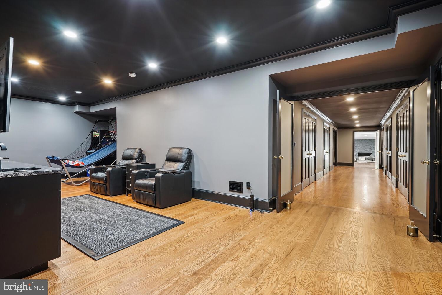 10706 Riverwood Dr