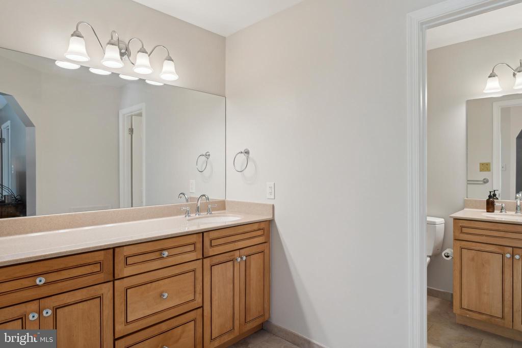 1507 Ivystone Ct