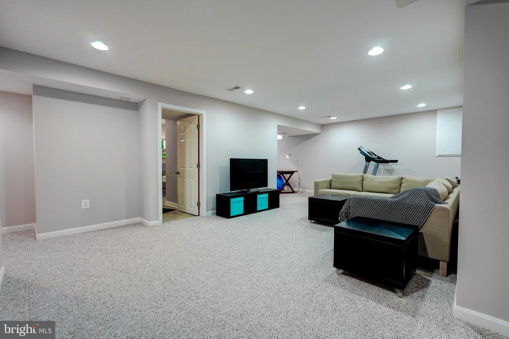 11628 Paramus Dr