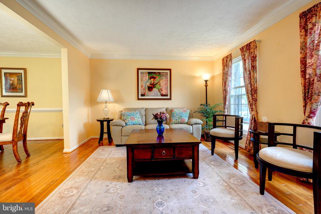 11628 Paramus Dr