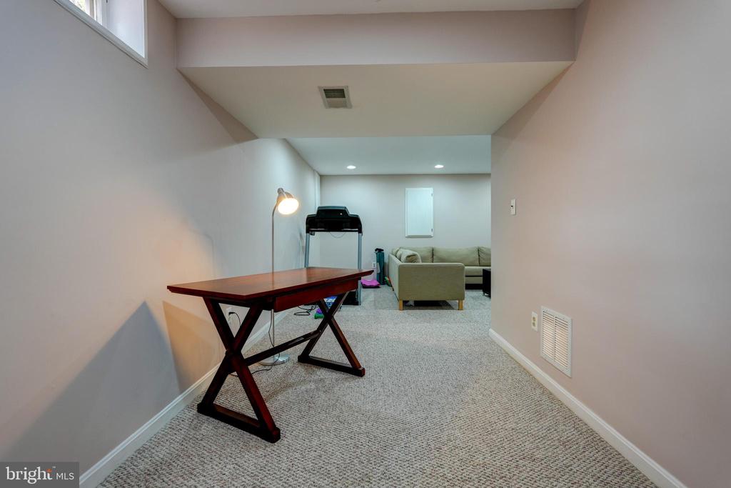 11628 Paramus Dr