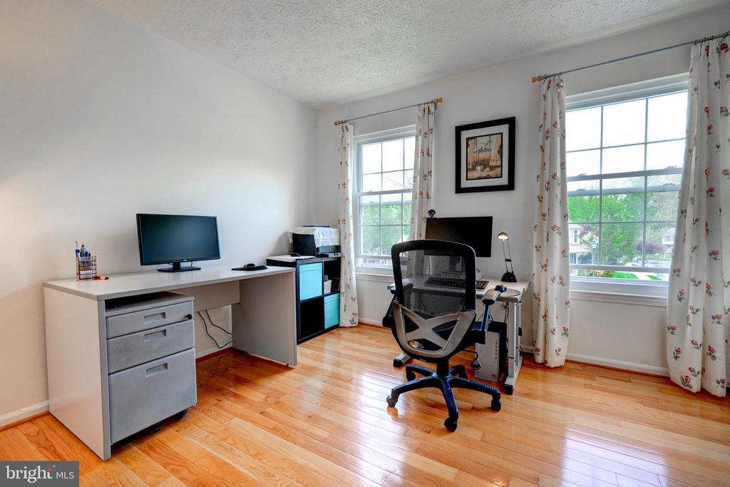 11628 Paramus Dr