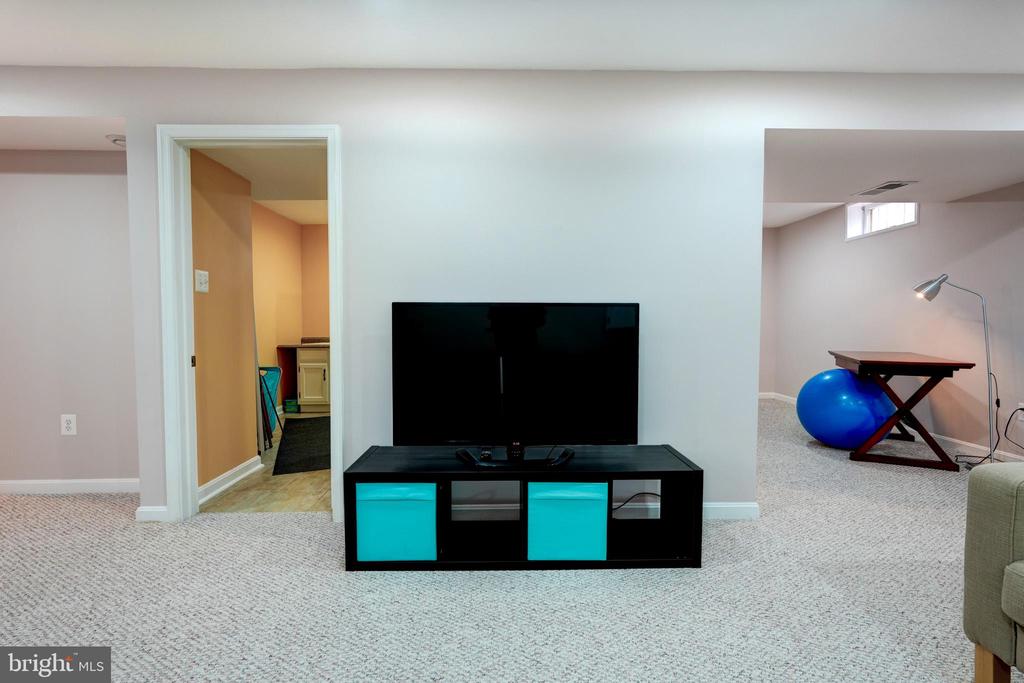 11628 Paramus Dr