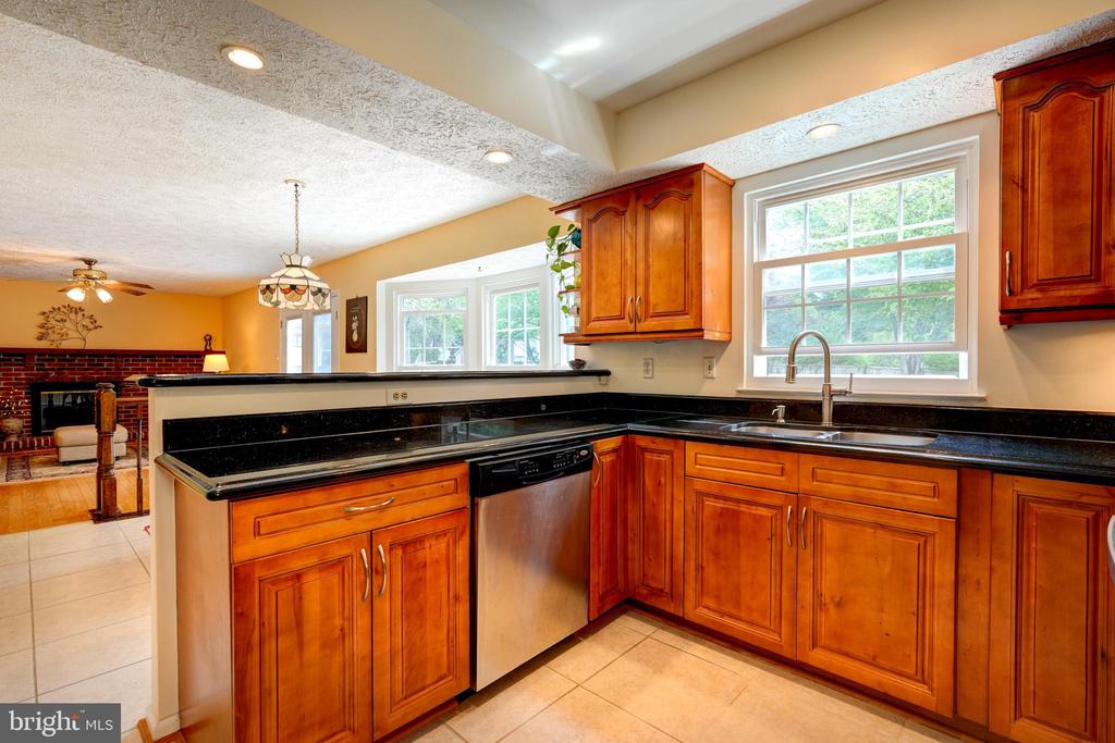 11628 Paramus Dr