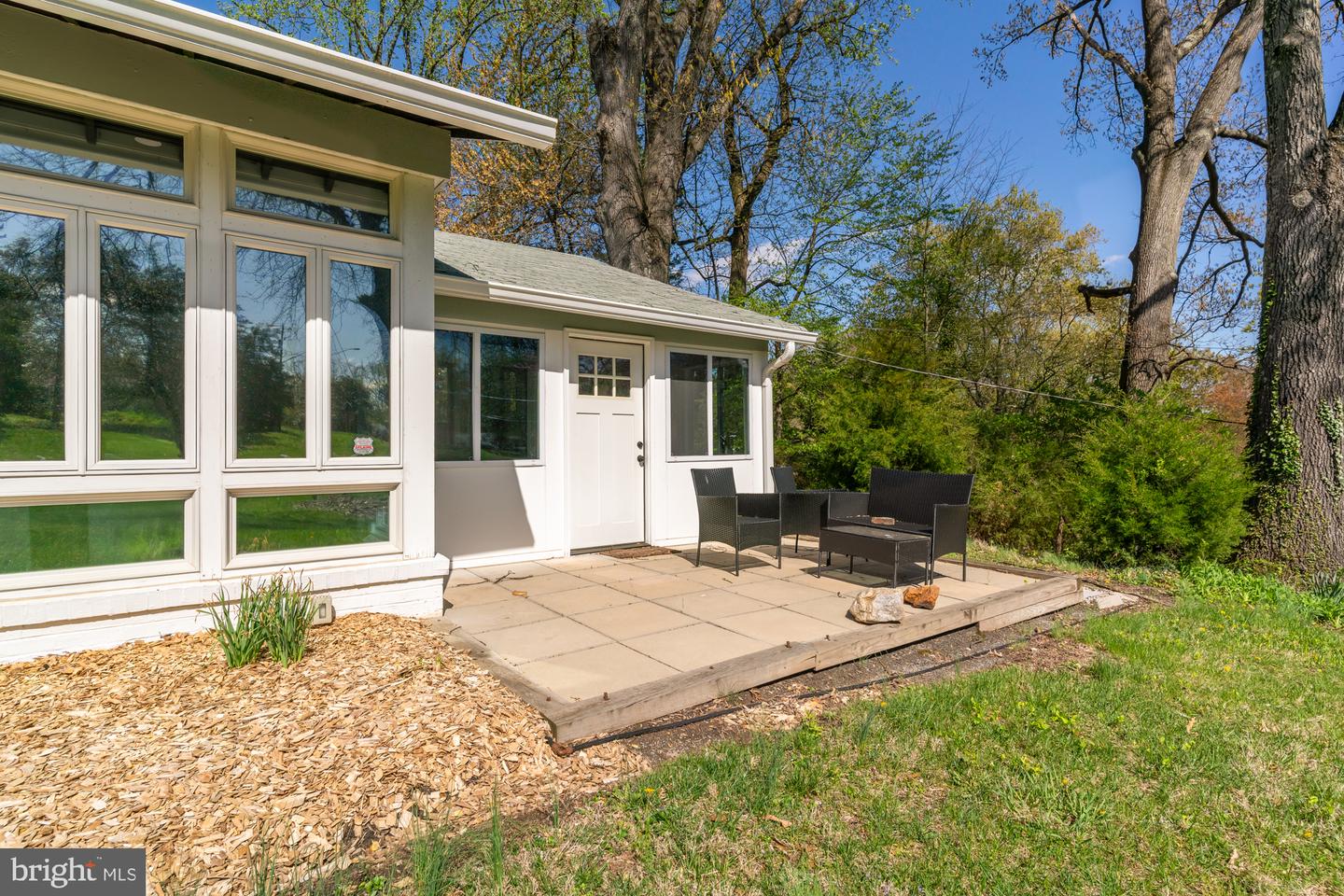 1736 Overlook Dr