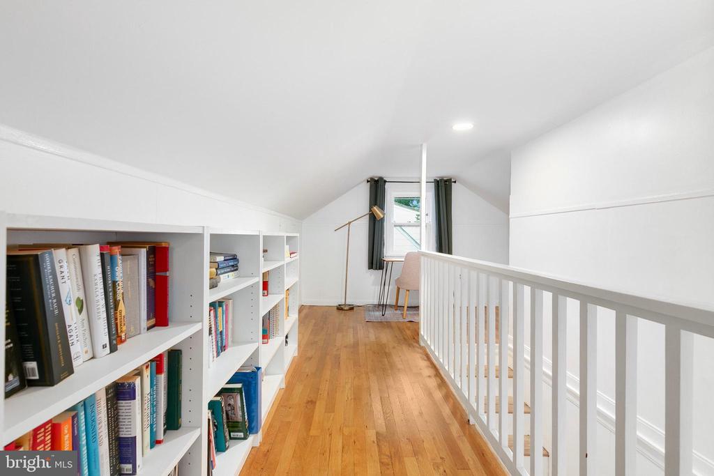 220 Grant Ave