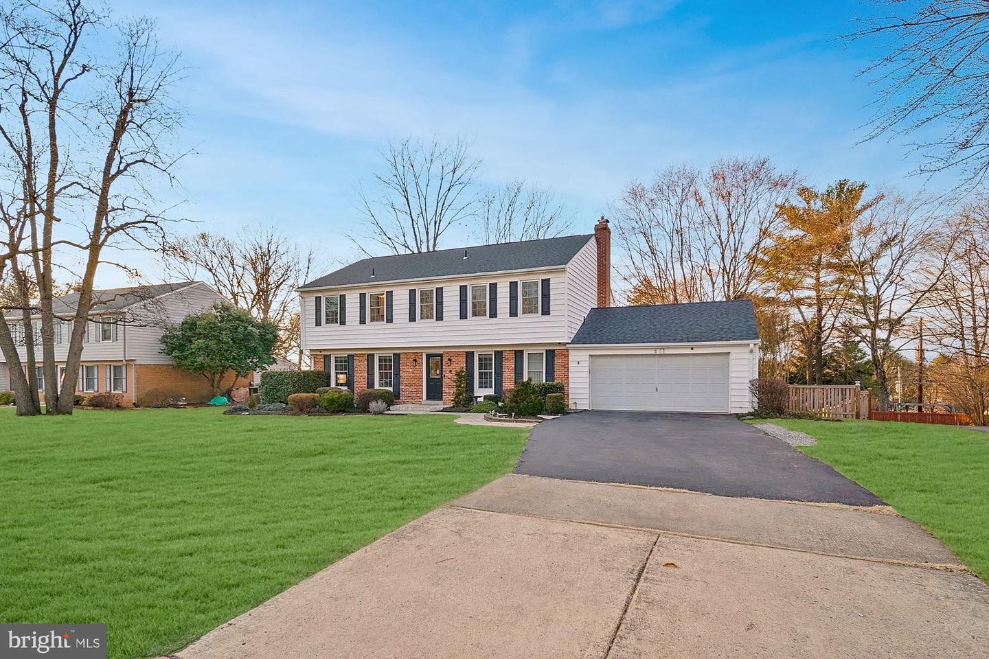 18 ORCHARD WAY N