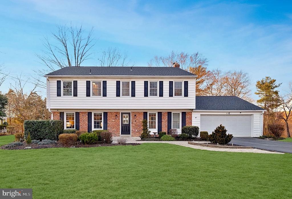 18 ORCHARD WAY N