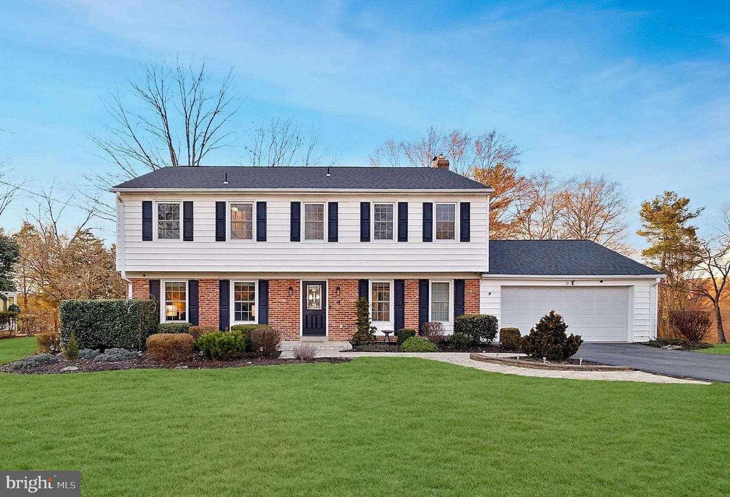 18 ORCHARD WAY N