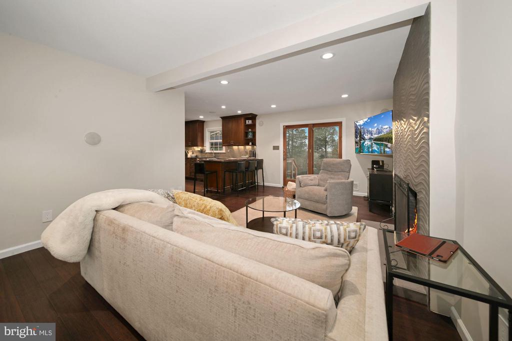 18 ORCHARD WAY N