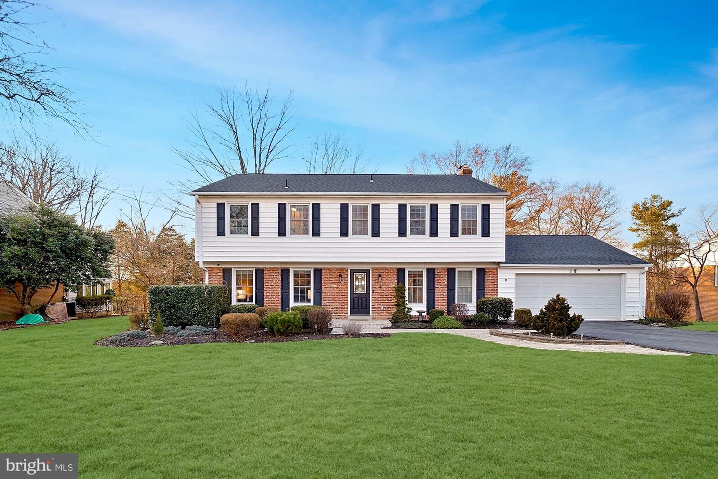 18 ORCHARD WAY N