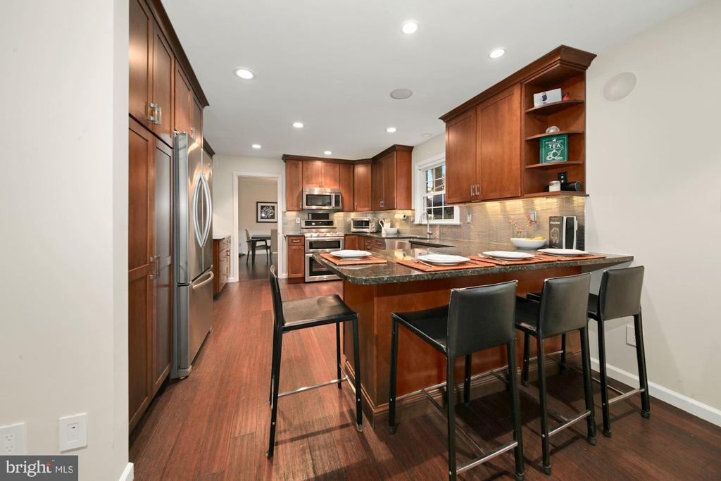 18 ORCHARD WAY N