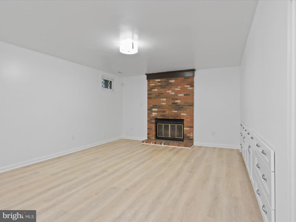 2612 HAWKSHEAD COURT
