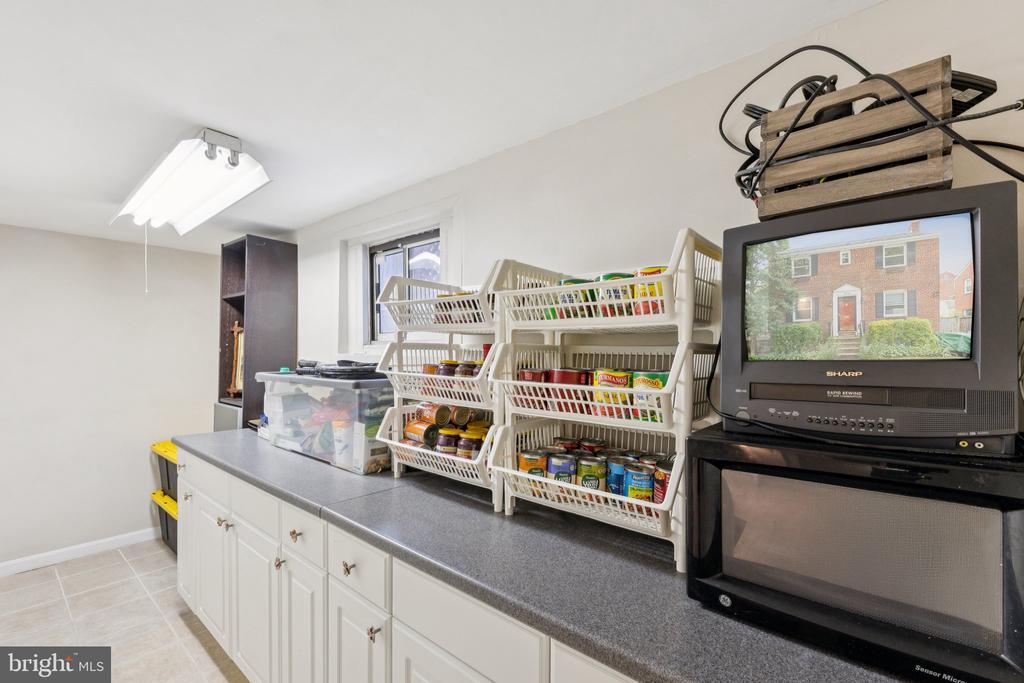 804 LANARK WAY