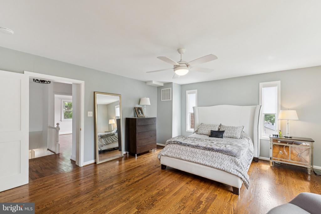 804 LANARK WAY