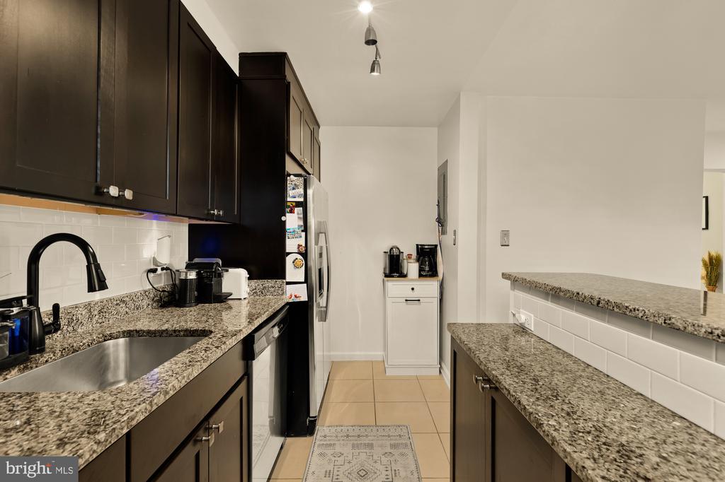 2208 COLSTON DRIVE C-302
