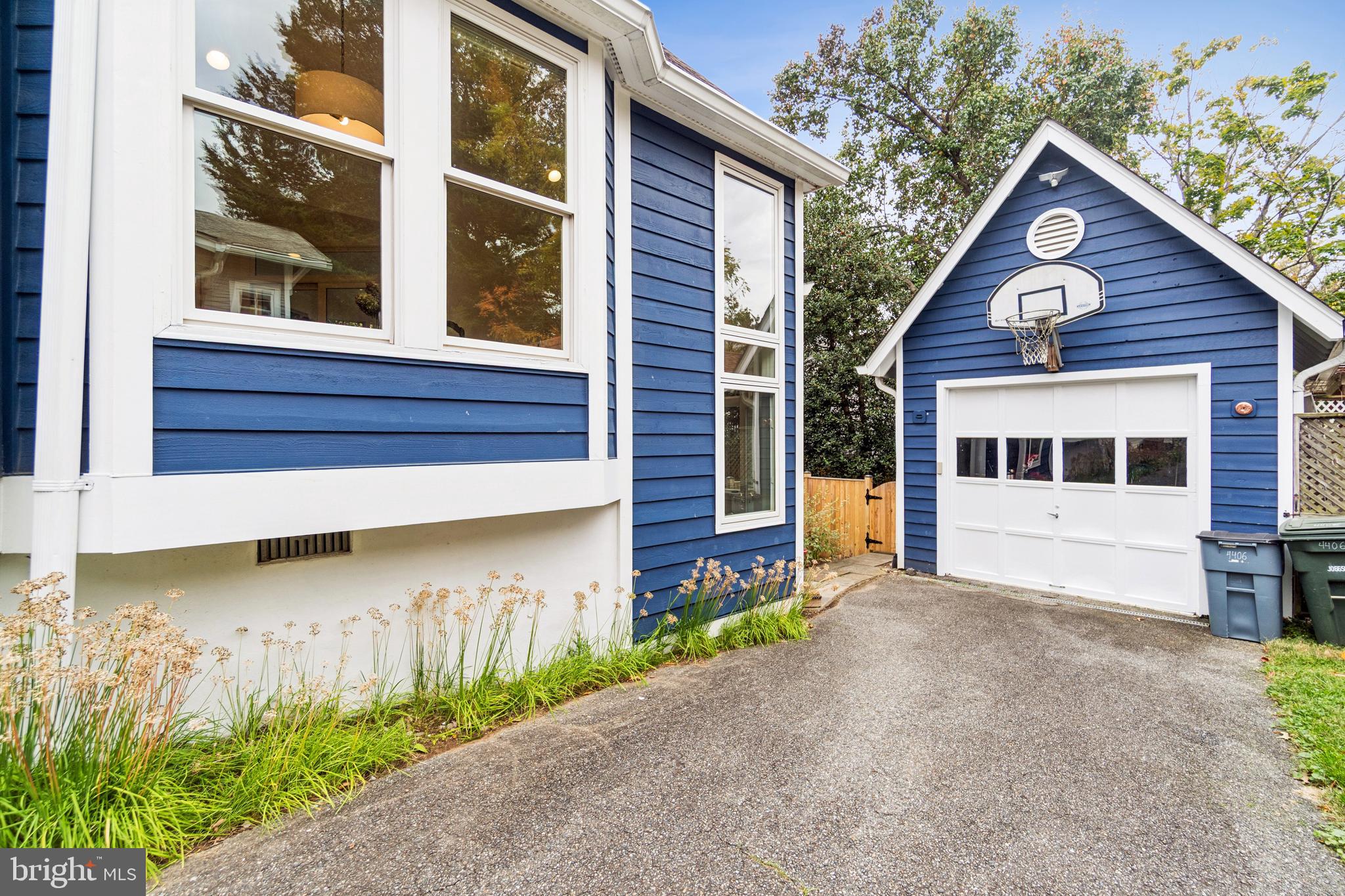 4406 STANFORD STREET