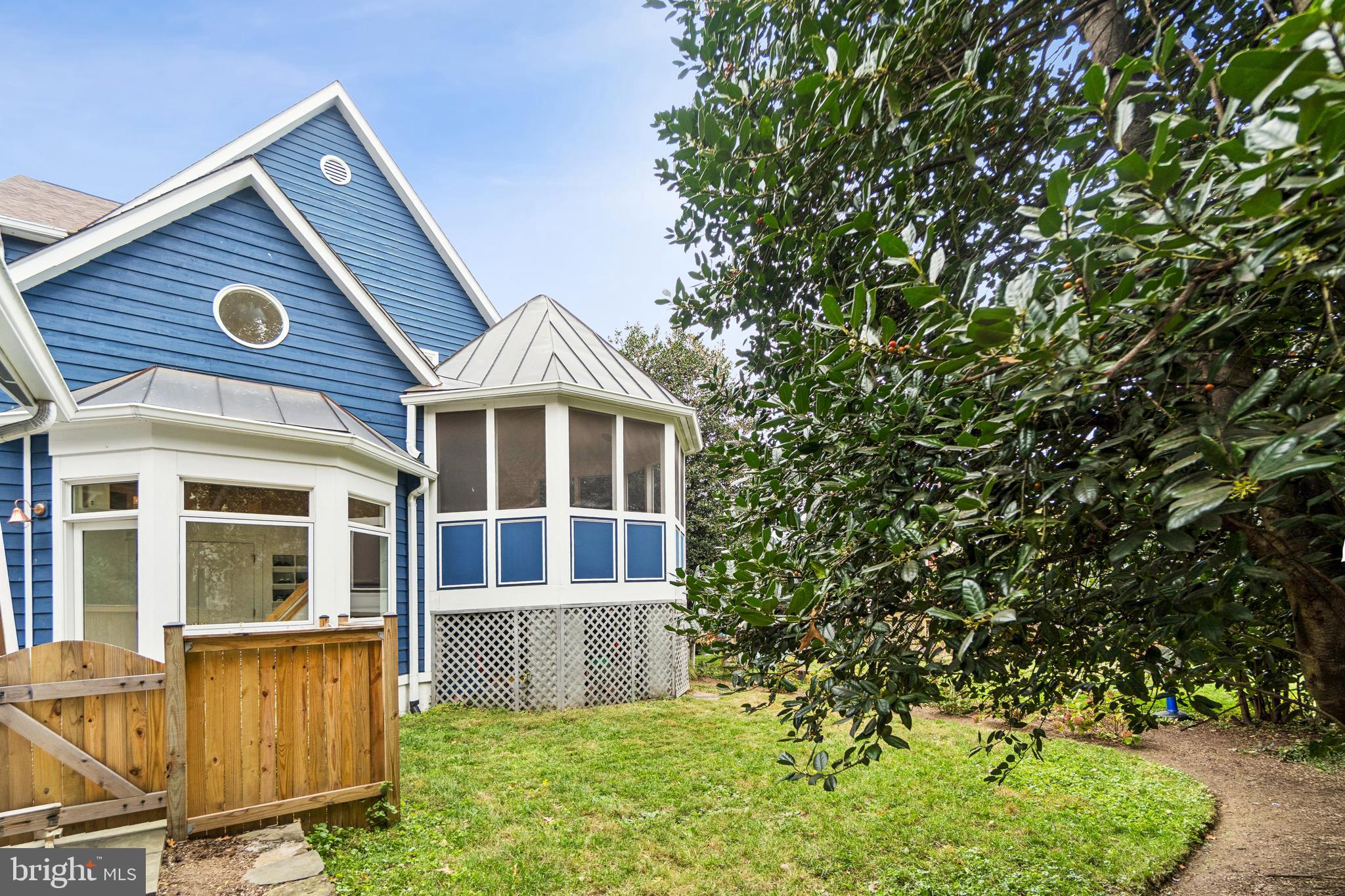 4406 STANFORD STREET