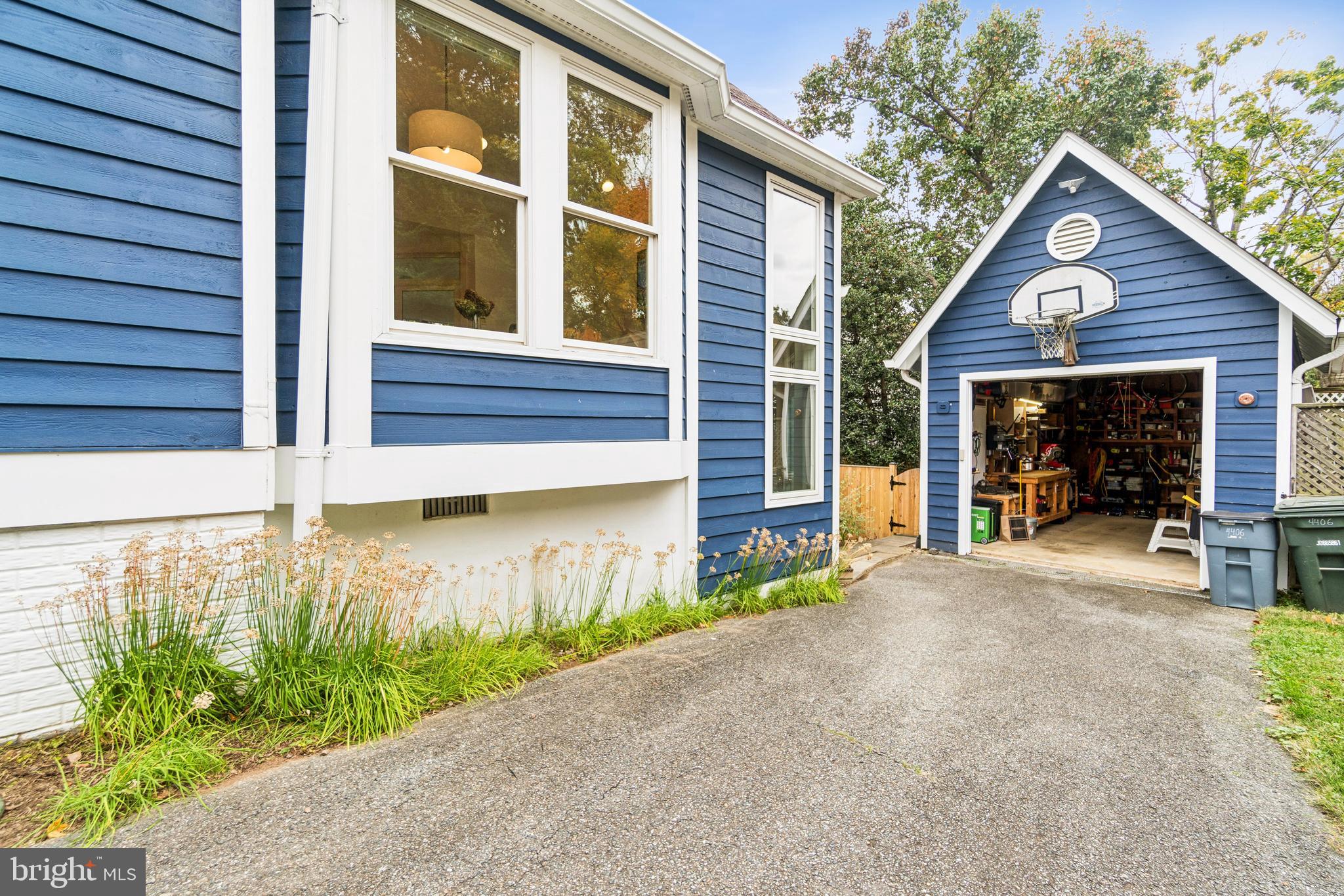 4406 STANFORD STREET