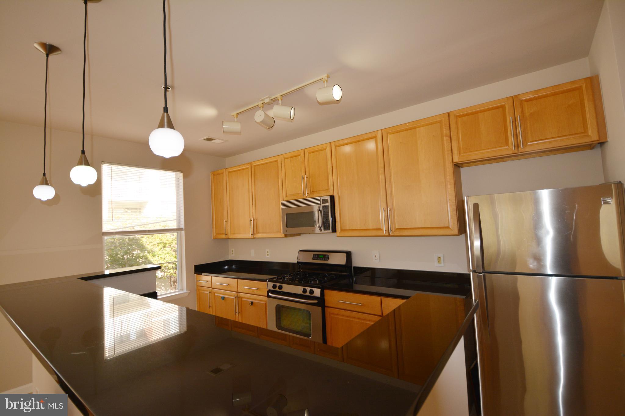 1201 EAST-WEST HIGHWAY 238